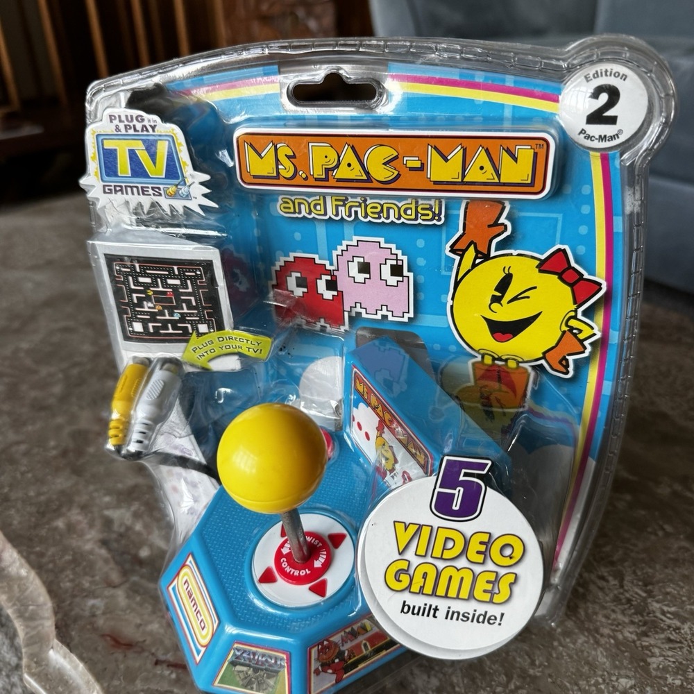 JAKKS Pacific Plug & Play TV Game Ms. Pac-Man 5-in-1 Joystick